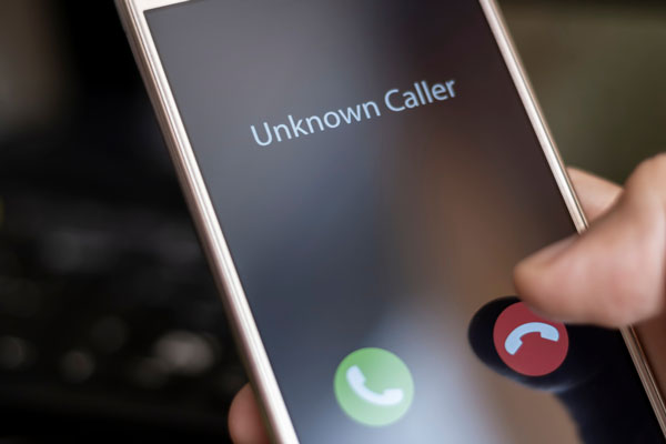 How to track incoming calls on a cell phone?